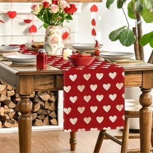 NWT Valentine’s Day Heart Table Runner Red White 13x90 Farmhouse Decor